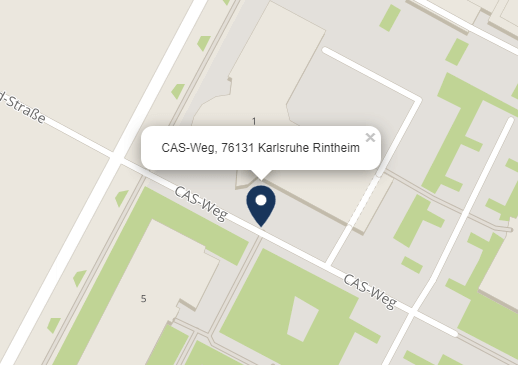 SmartMaps Kartenausschnitt des CAS-Campus mit einer Markierung für einen geokodierten Standort. Ein Anzeigefenster zeigt die Adresse des Standorts. 